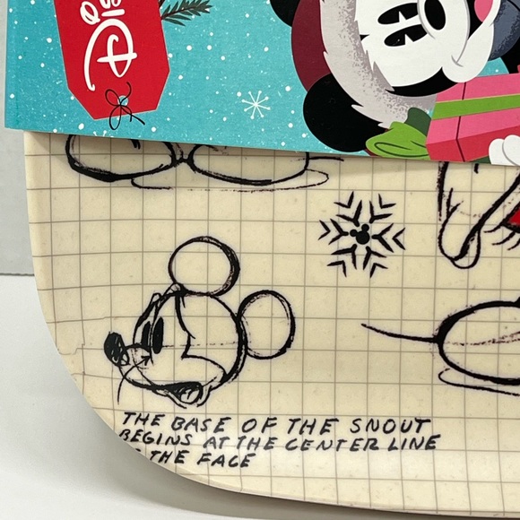 Disney Mickey Mouse Plate Set of 4 Tabletop Holiday Gourmet Christmas Plates mom - Picture 5 of 16